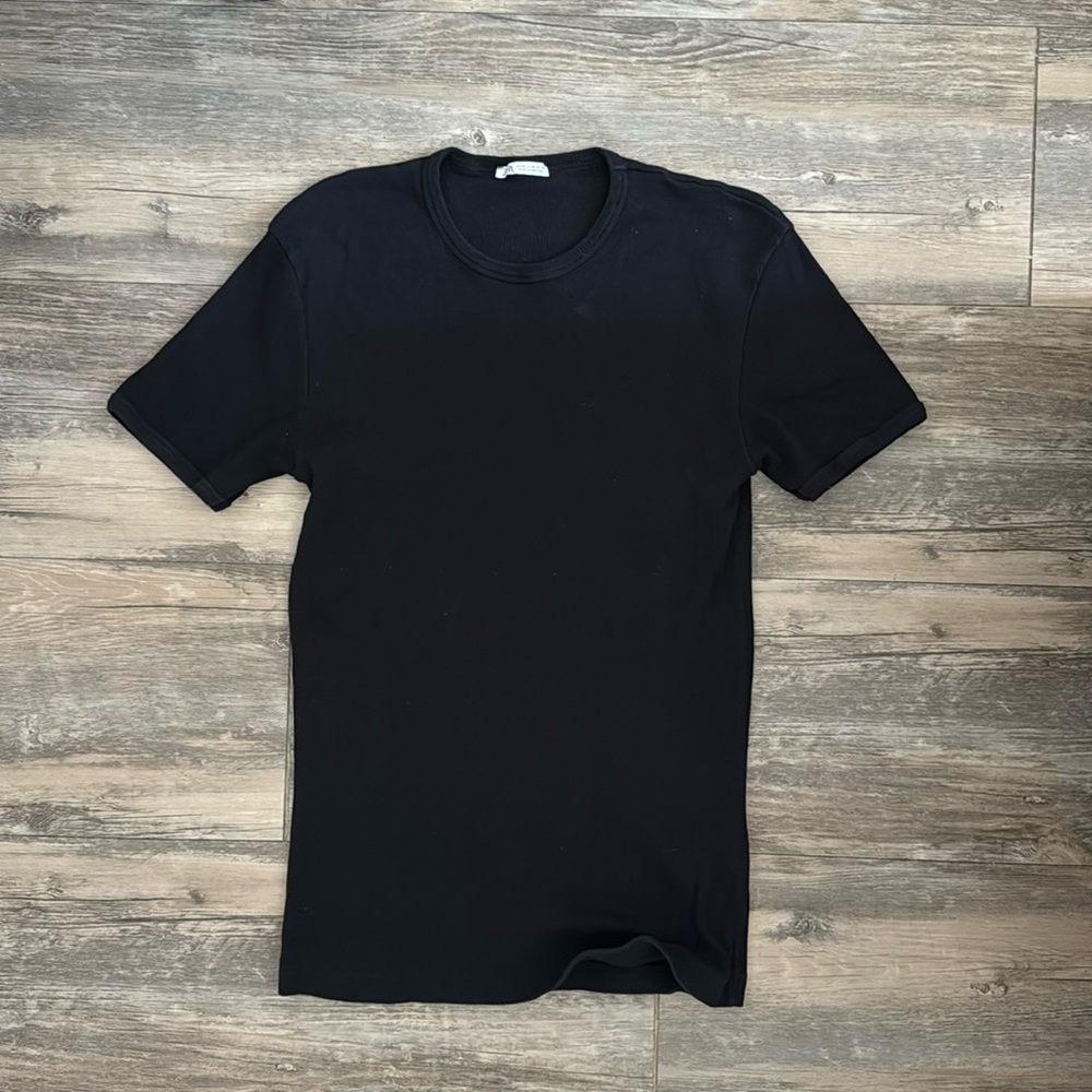 Black T-shirt